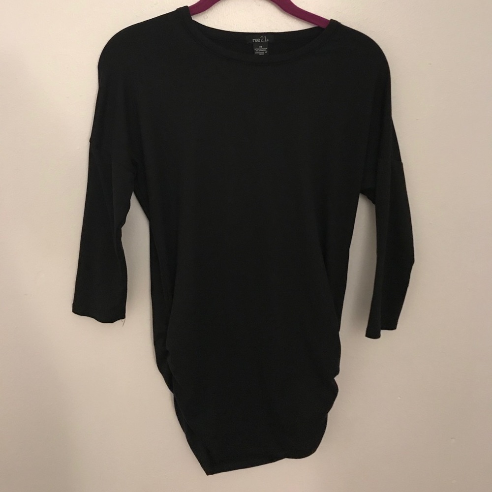 All black, mid rise sleeve